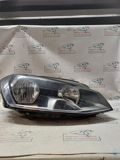 Far Dreapta Halogen Volkswagen Golf 7 Break - Benzina 2015, -