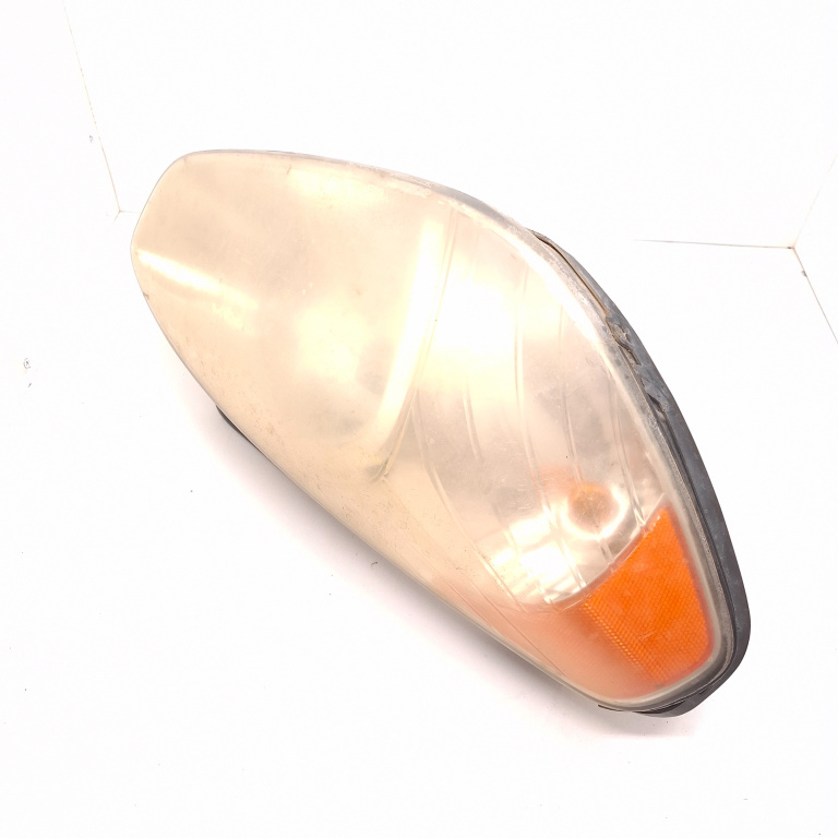 Far Dreapta Hyundai ACCENT 3 (MC) 2005 - 2010 921021E0XX, 92102-1E0XX