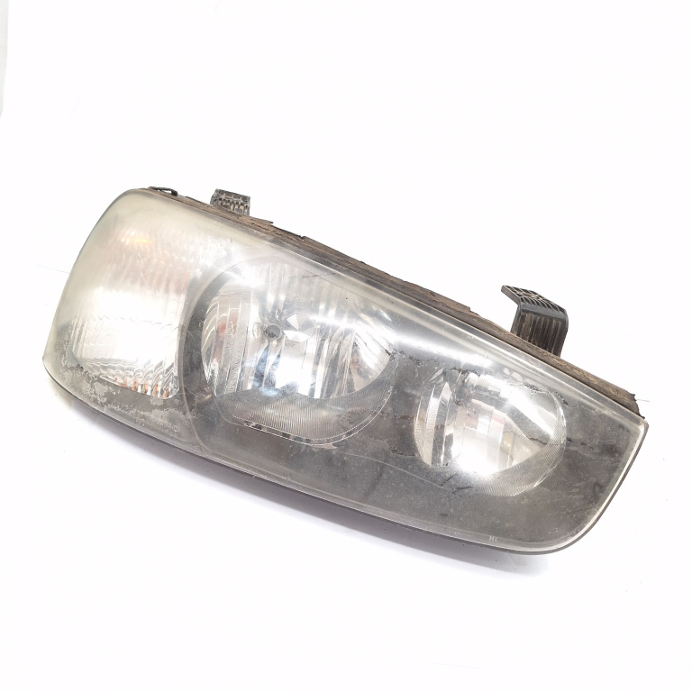 Far Dreapta Hyundai Elantra (Xd) 2000-2006 083211119R, 08-221-1126R, 082211126R, 08221-1126R Depo