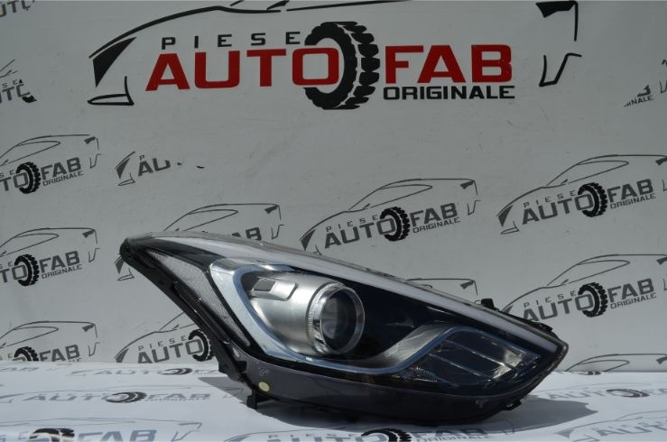 Far dreapta Hyundai i30 bixenon an 2015-2017 COD 92102-A6200 5P8HCB6RJP