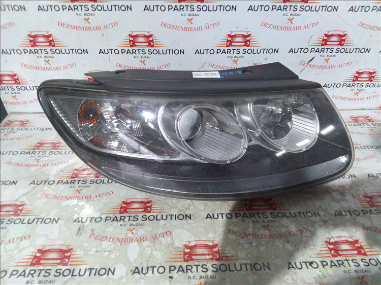 Far dreapta HYUNDAI SANTA FE an fabr. 2008