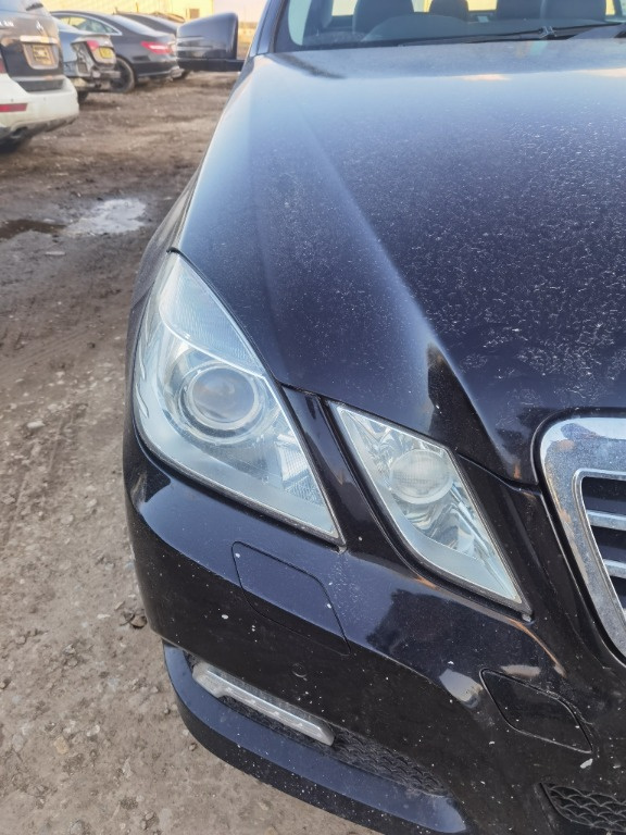 Far dreapta ils Mercedes E220 cdi w212