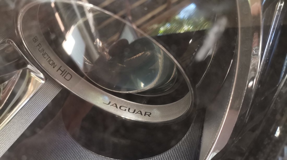 Far dreapta Jaguar F-Type 12- BI-XENON LED cod 89909679 / EX5310W030BK geam spart
