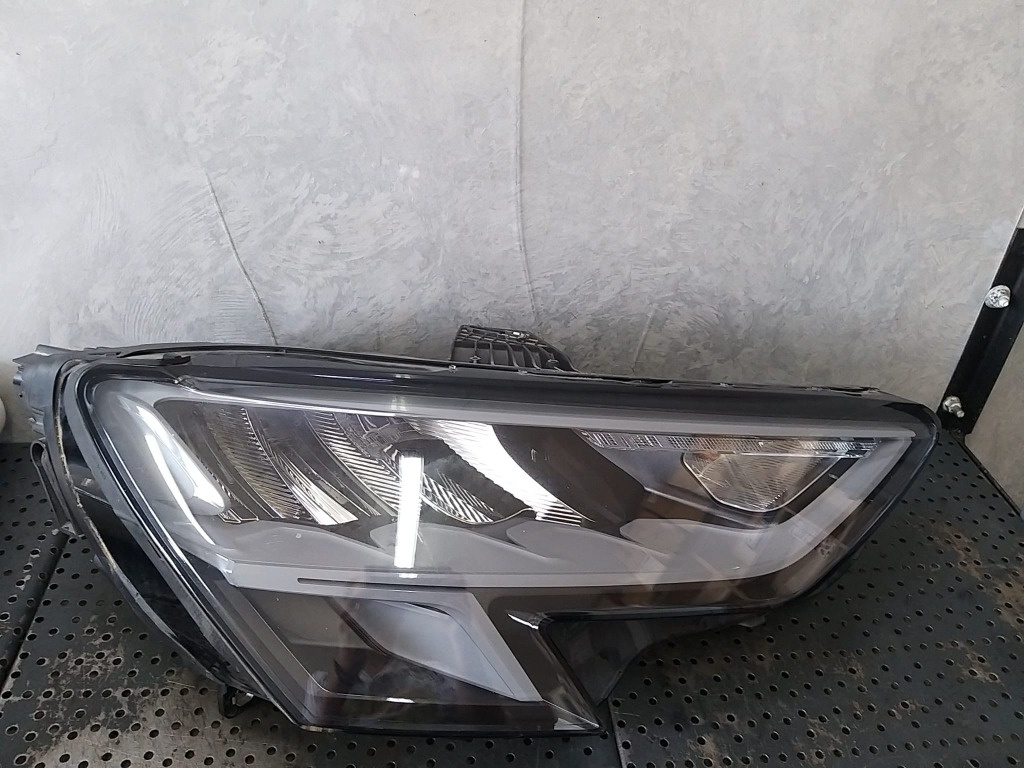 Far dreapta led audi a3 8y 8y0941012 90193976