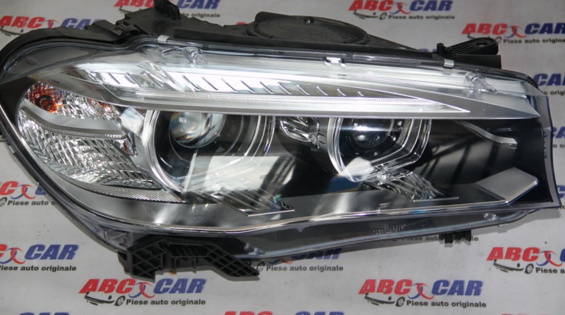 Far dreapta LED BMW X5 F15 cod: 7290054 model 2015