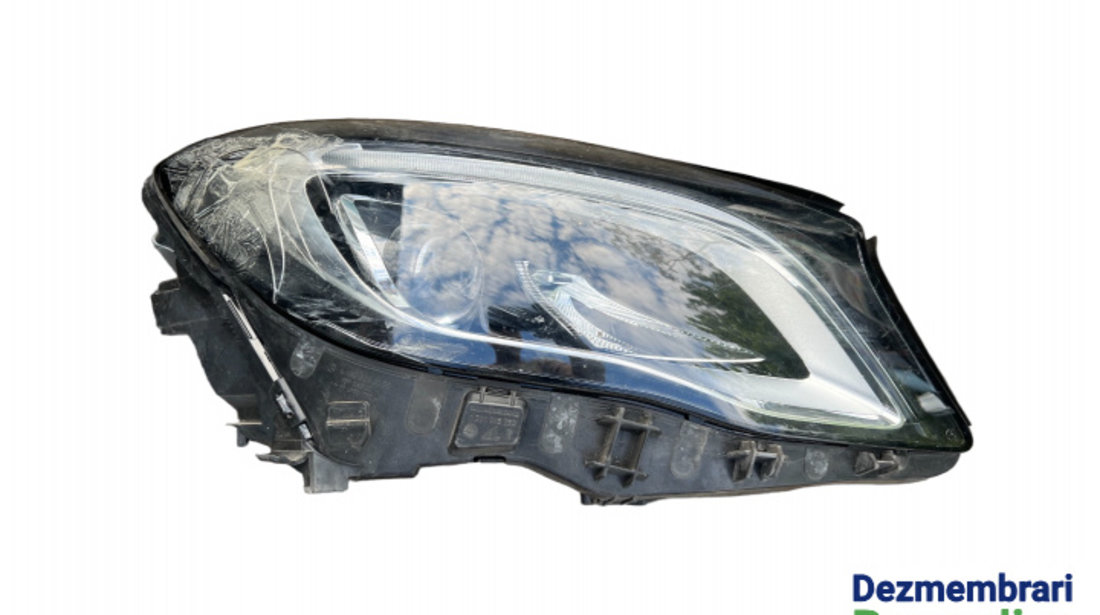 Far dreapta LED cu geamul spart!!! Cod: A1569067000 Mercedes-Benz GLA-Class X156 [facelift] [2017 - 2020] Crossover 5-usi 180 MT (122 hp)