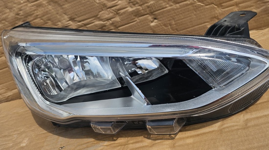 Far dreapta LED / halogen Ford Focus 4 2018 2019 2020