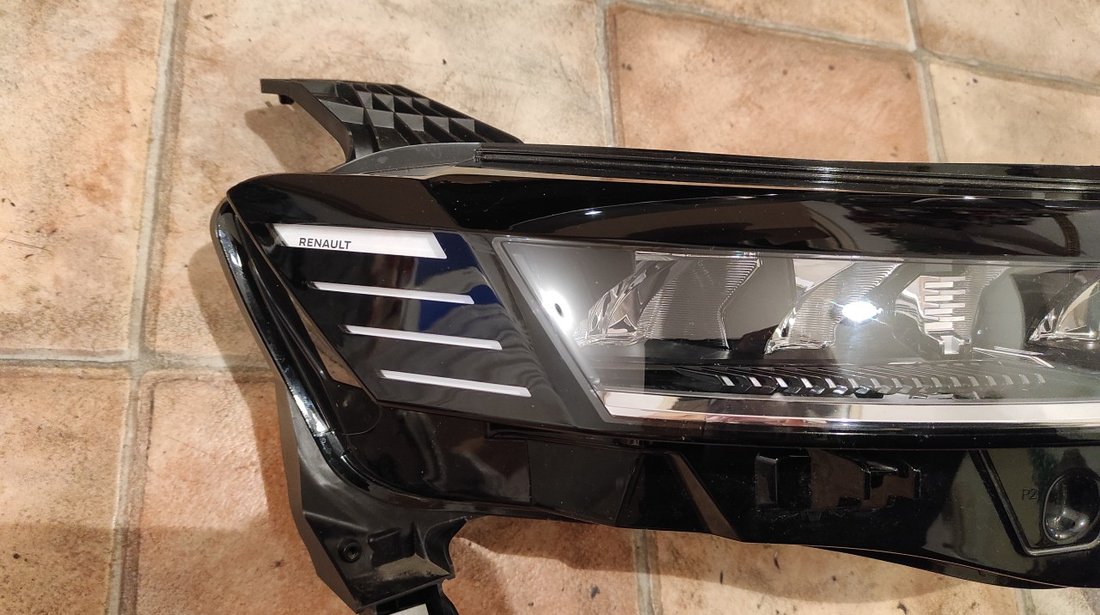 Far dreapta led Renault Megane 5 E-tech (2021-2024) cod 260104574R / 1ZX015143-02