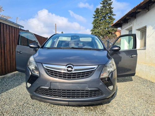 Far dreapta lupa cu halogen Opel Zafira C 2011-2019 13399859