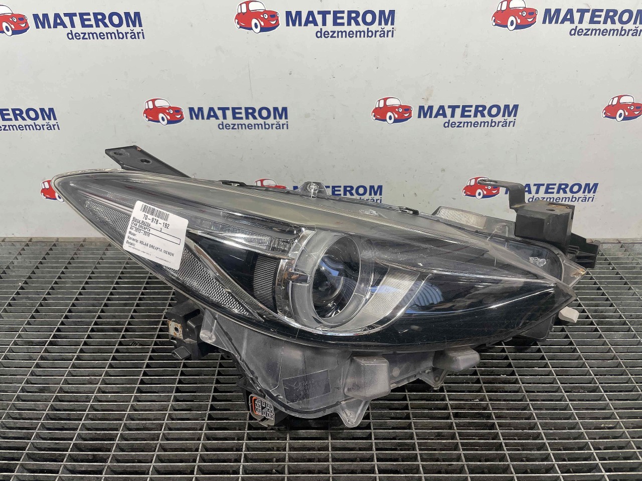 FAR DREAPTA MAZDA 3 - - (2013 2018)