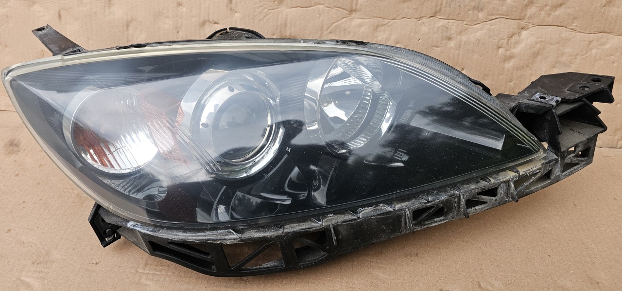 Far dreapta Mazda 3 BK 2004 2005 2006 2007