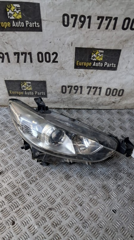 Far dreapta Mazda 6 GJ SKYACTIV an 2014 cod GHR4-51030