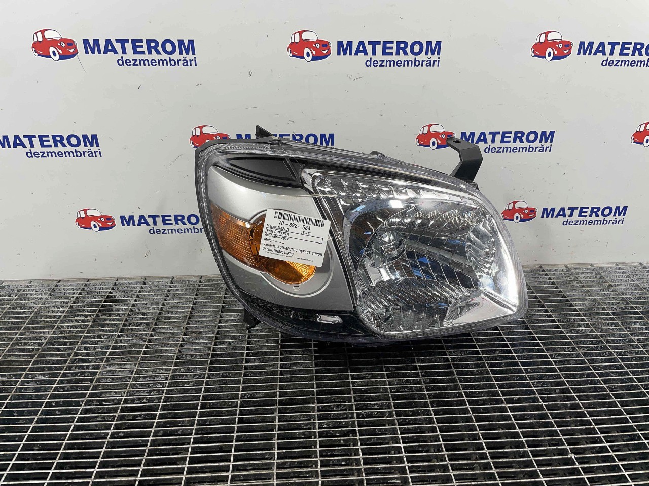 FAR DREAPTA MAZDA BT-50 BT-50 - - (2006 2011)