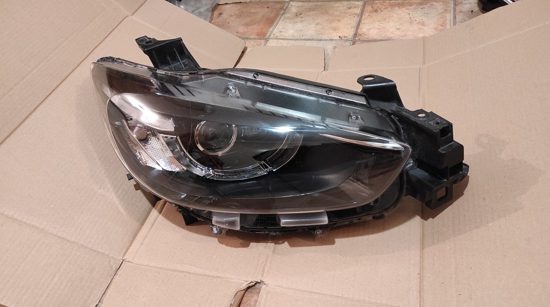 Far dreapta Mazda CX-5 led (2015-2017) cu doua lupe cod KA1L51030C