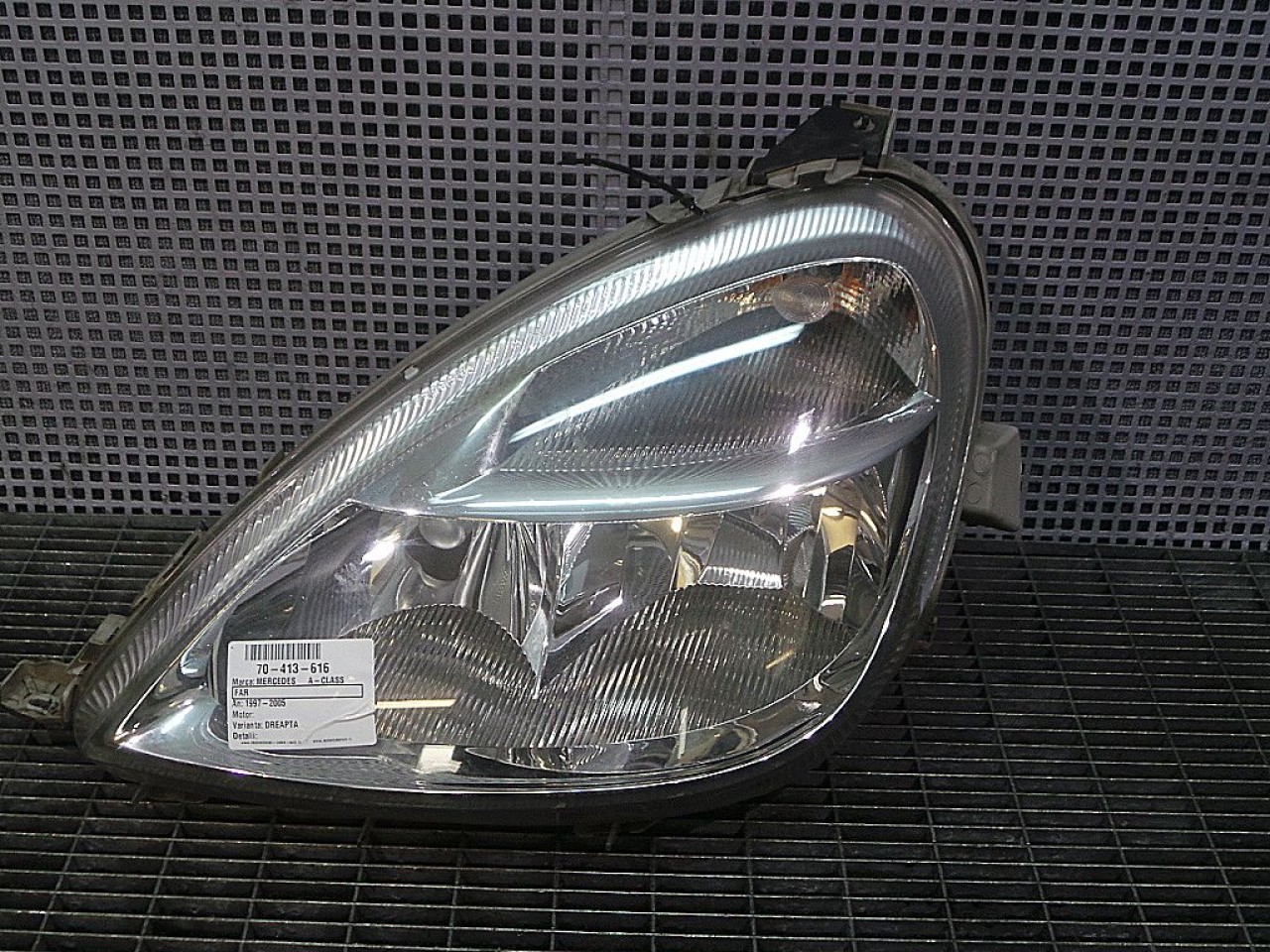 FAR DREAPTA MERCEDES A-CLASS A-CLASS - - (2001 2004)