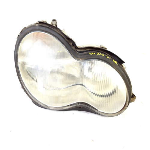 Far Dreapta Mercedes-Benz C-CLASS (W203) 2000 - 2007 A2038200261, A 203 820 02 61, 2038200261, A2038...