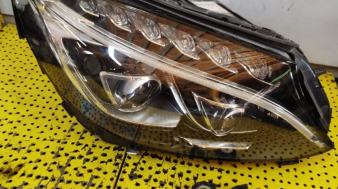 Far Dreapta Mercedes Benz C -W205 (20142020) FULL LED 2 LUPE ( CLEME DESPRINSE) A2059068002 A 205 906 80 02 130702418702