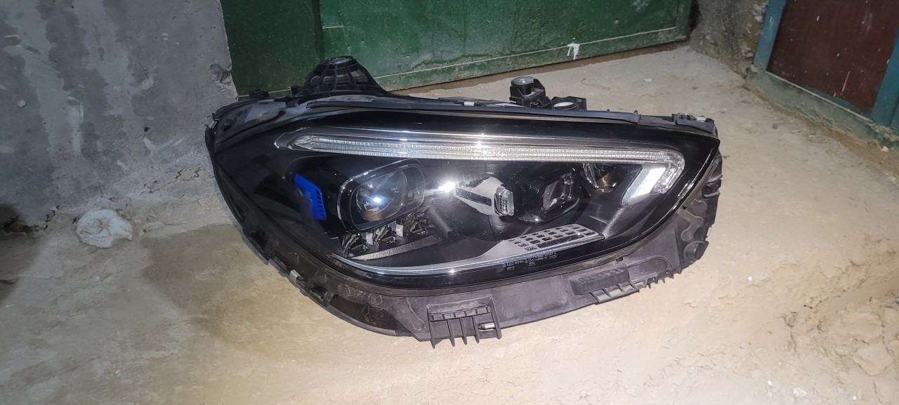 Far dreapta Mercedes Benz C W206 cod: A2069063003
