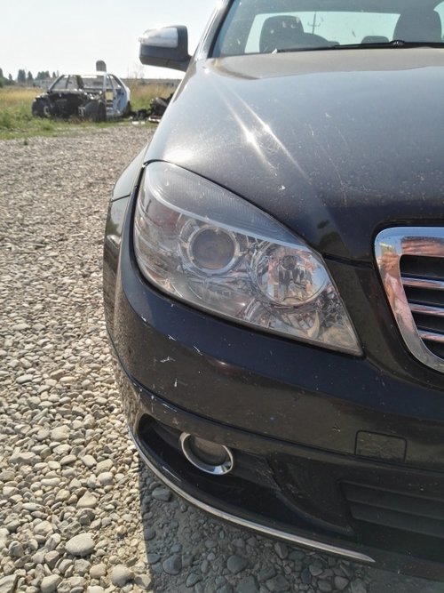 Far dreapta Mercedes C class W204 elegance