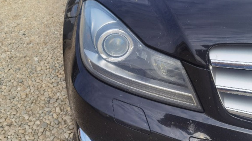 Far dreapta Mercedes C220 W204 facelift led ils