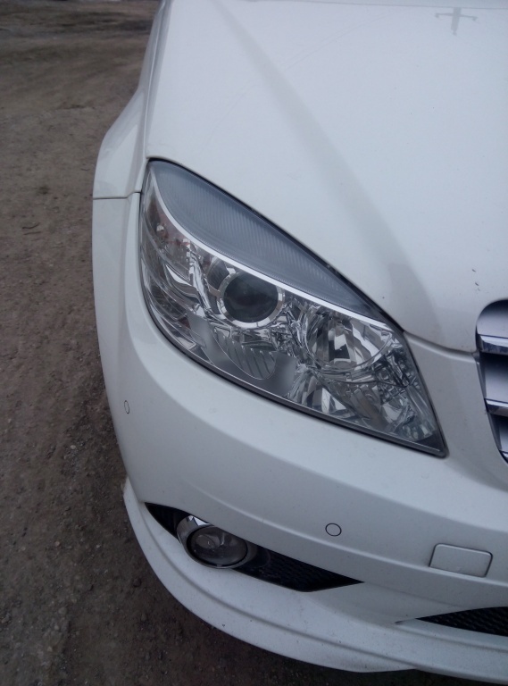 Far dreapta Mercedes C320 cdi w204