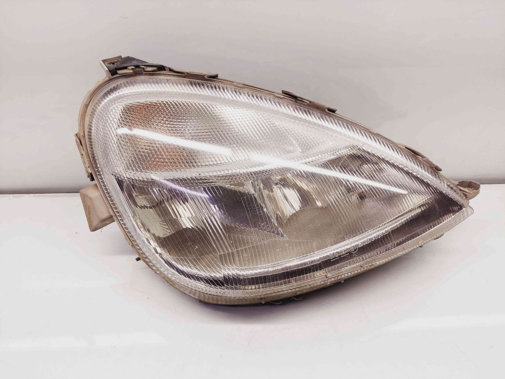 Far dreapta Mercedes Clasa A (W168) [Fabr 1997-2004] A1688201061