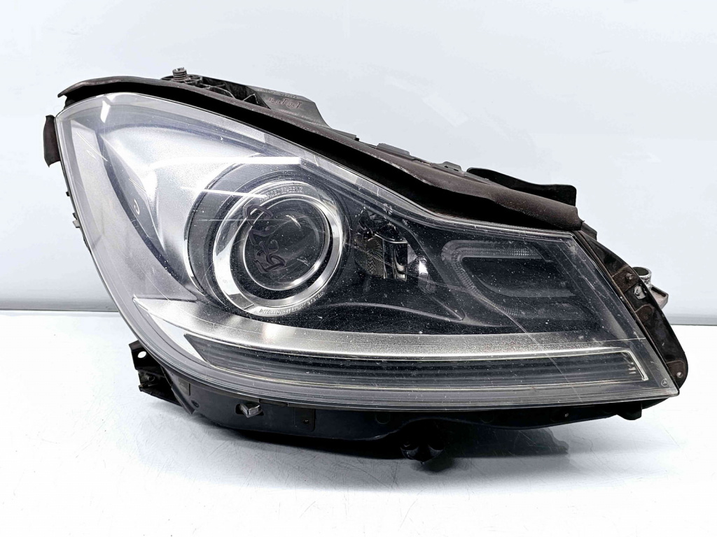 Far dreapta Mercedes Clasa C Coupe (C204) Facelift AMG [Fabr 2011-2015] A2048204639