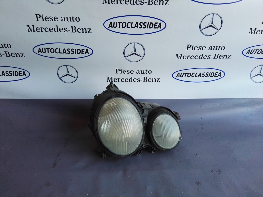 Far dreapta Mercedes E-class w210