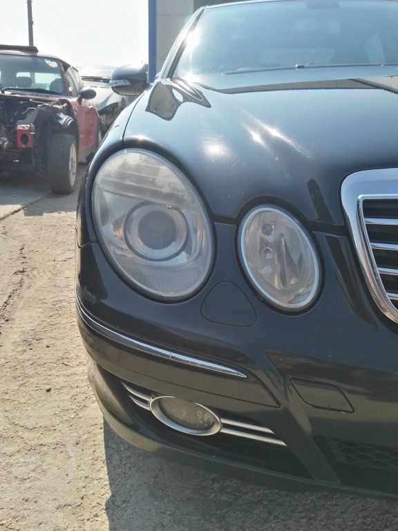 Far dreapta Mercedes E-class w211 Facelift