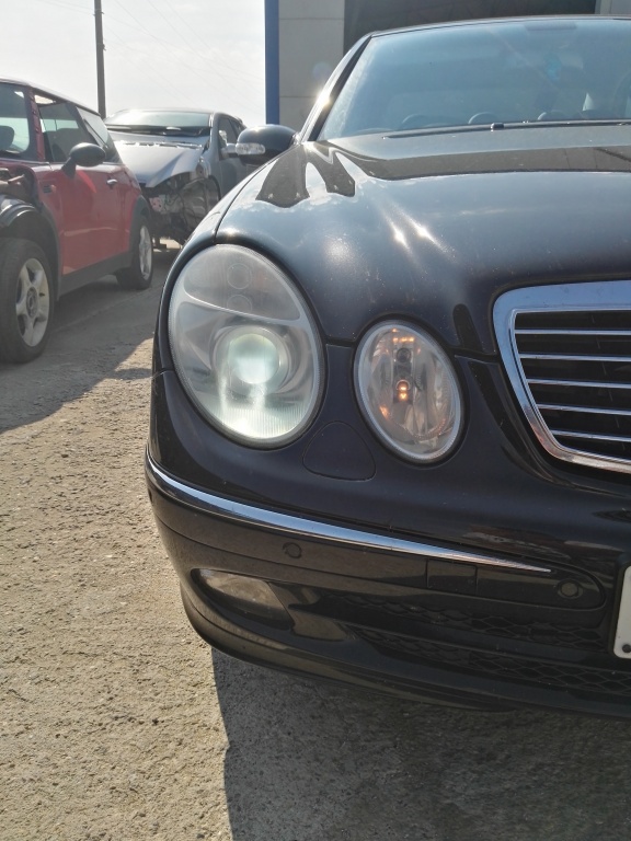 Far dreapta Mercedes E class w211