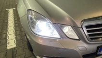 Far dreapta Mercedes e class w212 bi-xenon adaptiv...