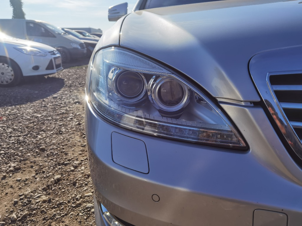 Far dreapta Mercedes S350 cdi w221 facelift