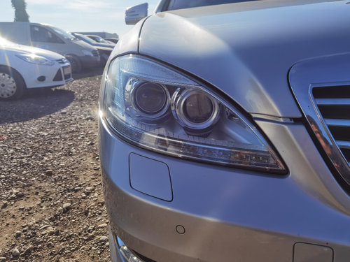 Far dreapta Mercedes S350 cdi w221 facelift