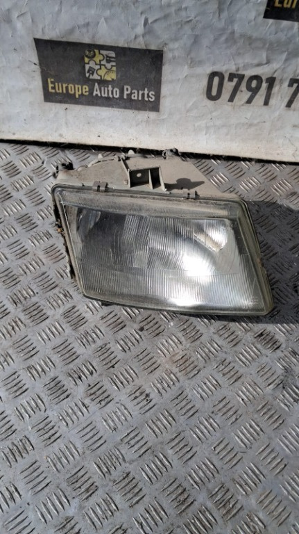 Far dreapta Mercedes Vito W638 an fab. 2002 cod A6388200161