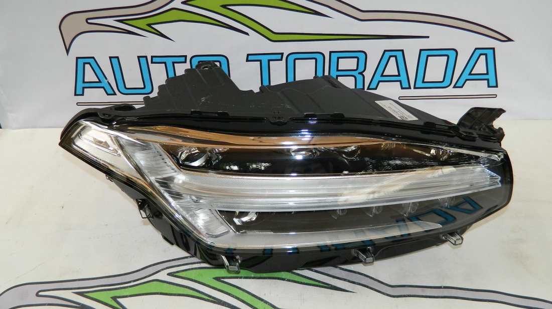 Far dreapta MID LED Volvo xc90 2015-2020 cod 31655708