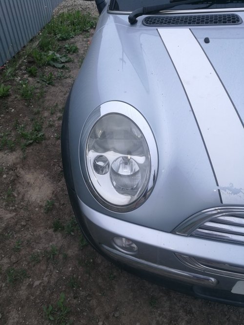 FAR DREAPTA MINI COOPER 1.6 BENZINA AN 2003