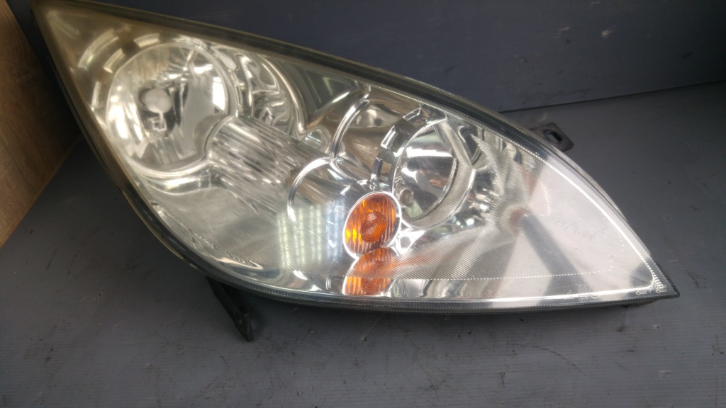 Far dreapta mitsubishi colt 6 1.5 b 2007 0301208202