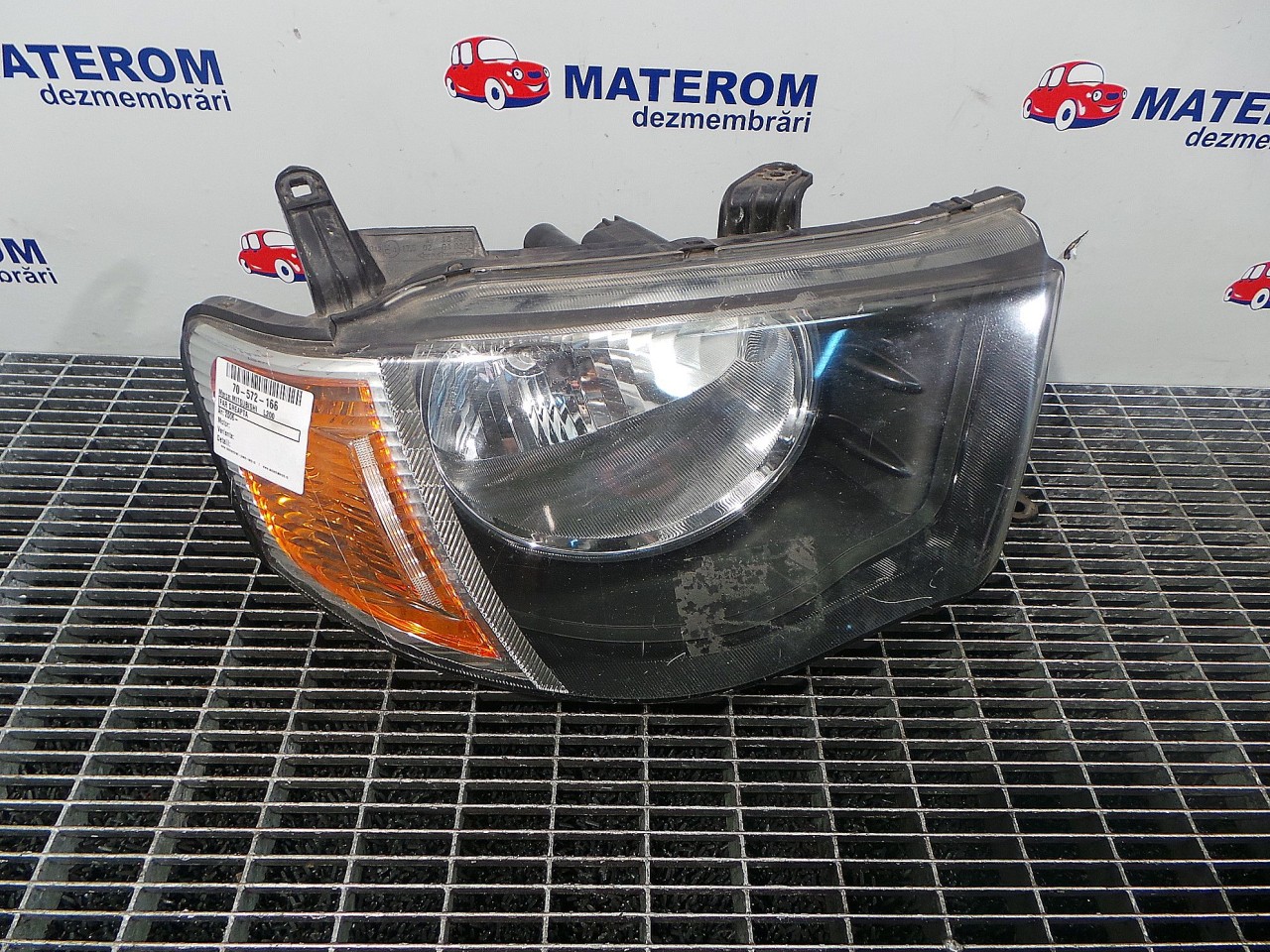 FAR DREAPTA MITSUBISHI L200 - - (2006 2010)
