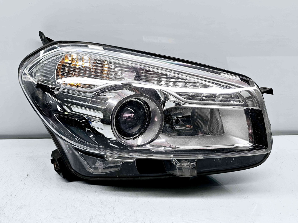 Far dreapta Nissan Qashqai [Fabr 2007-2014] 26010BR01B