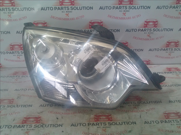 Far dreapta OPEL ANTARA 2.2 D an fabr 2011