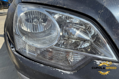 Far dreapta Opel Antara [2006 - 2011]