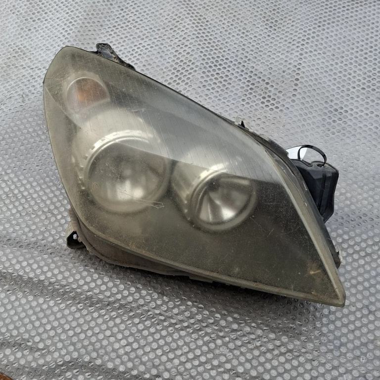 Far Dreapta Opel Astra H 2004-2012 1.4 Z 14 Xep Benzina 1Eg2703702, 24451033Rh, E11770, Hchra1A, 00000201 Hella