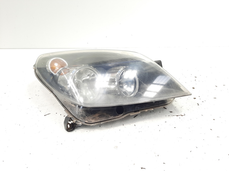 Far dreapta, Opel Astra H, vol pe st (id:619006)