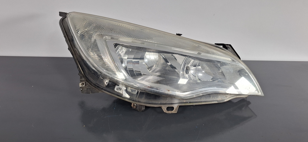 Far dreapta Opel Astra J (2009-2012) 1.7 Motorina 2010, 13253657 / VOLAN DREAPTA