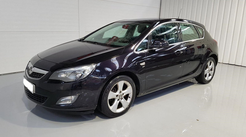 Far dreapta Opel Astra J 2010 Hatchback 1.7 CDTi