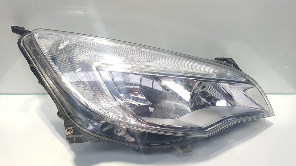 Far dreapta, Opel Astra J combi, 1.7 cdti, cod GM13253646 (id:300199)