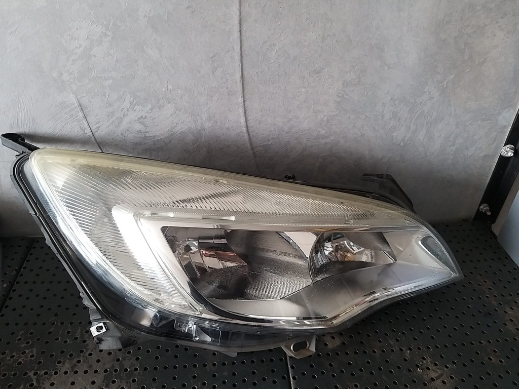 Far dreapta opel astra j p10 13253647rh 1eg01001102