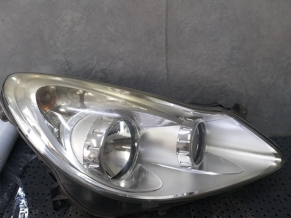 Far dreapta opel corsa d 13186382 89313300