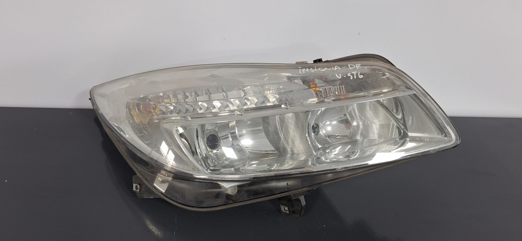 Far dreapta Opel Insignia A (2008-2013) 2.0 Motorina 2008, VOLAN STANGA