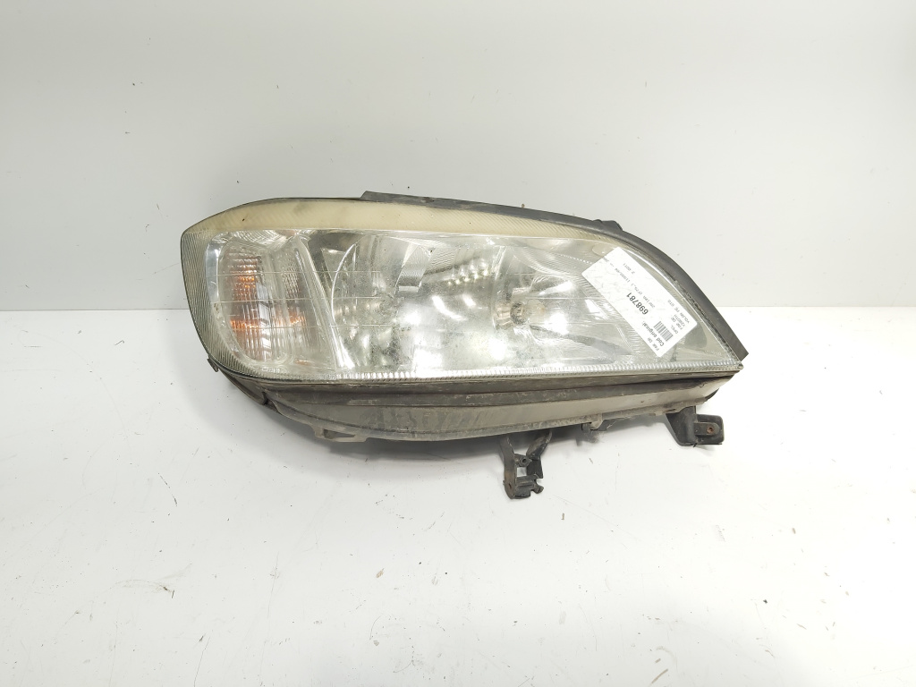 Far dreapta, Opel Zafira A (F75) vol pe stanga (id:698781)